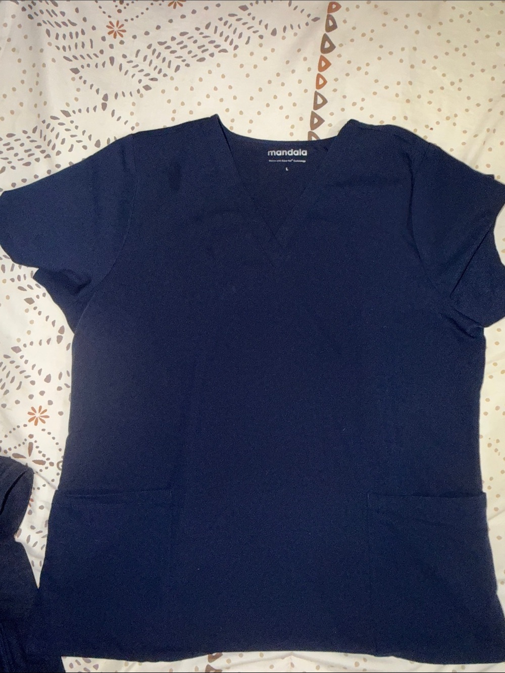 Navy Medical Scrub Set - V-Neck Top & Drawstring Pants
Wide leg pants - Picture 2 of 8